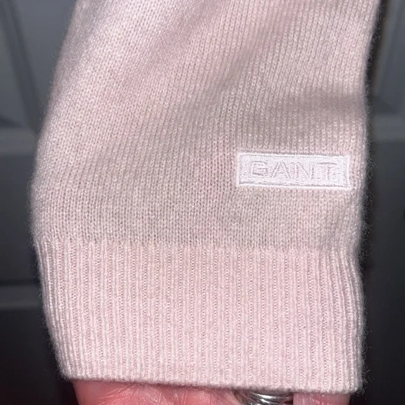 GANT 100% Cashmere V Neck Medium Sweater Pink luxury brand coastal preppy - Picture 11 of 11